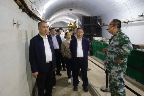 从“会场”到“现场”：鲁控教育党委理论学习中心组学习“走新”更“走心”