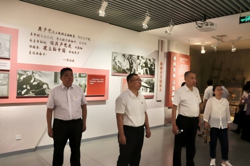 鲁控教育集团党委开展“深学细悟政绩观 实干担当建新功”主题教育活动